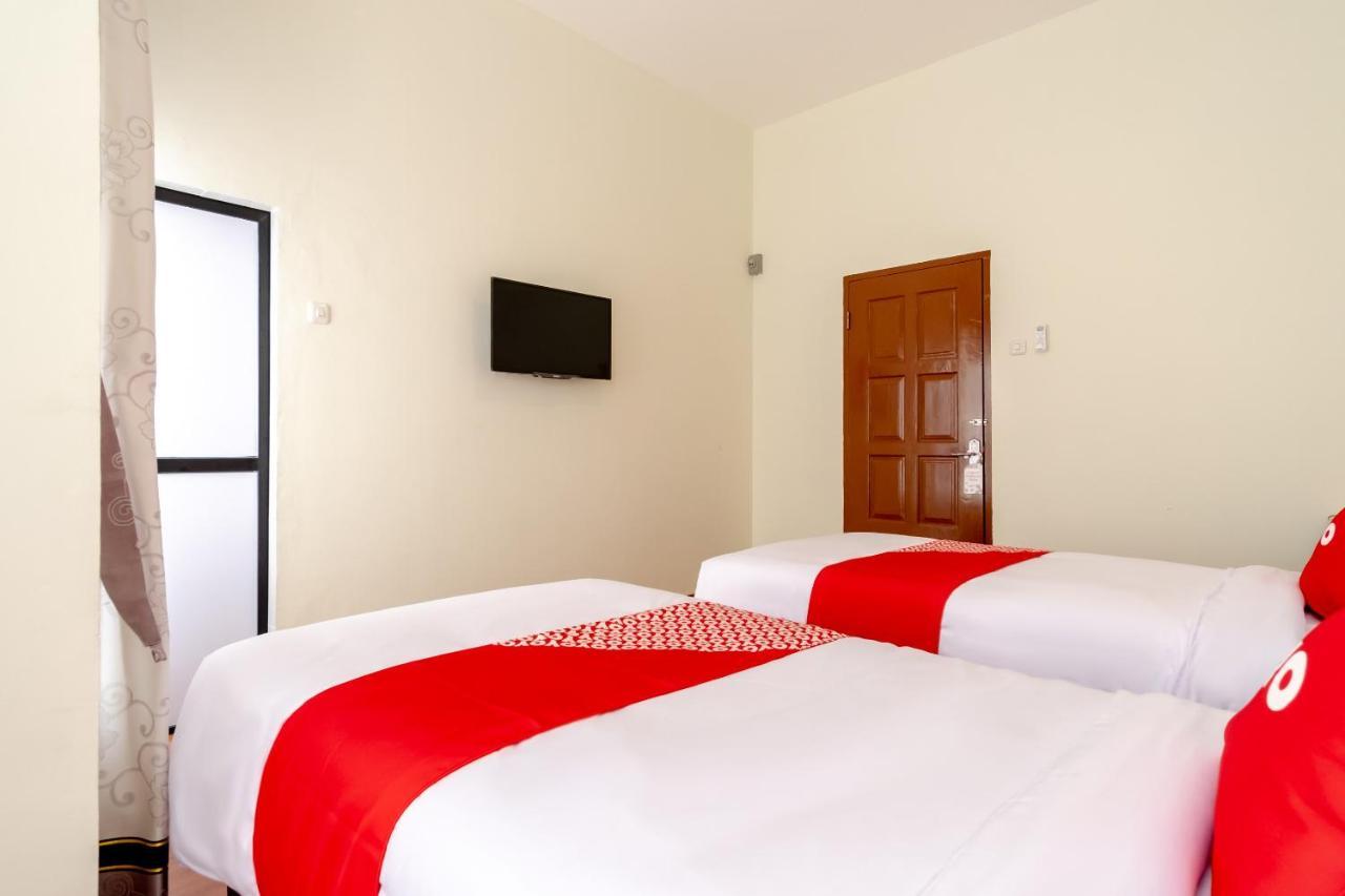 Oyo 1940 Cendana Homestay Syariah Medan Esterno foto